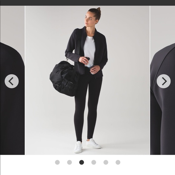 💛LuluLemon🍋 Black Bomber Jacket - Picture 1 of 3